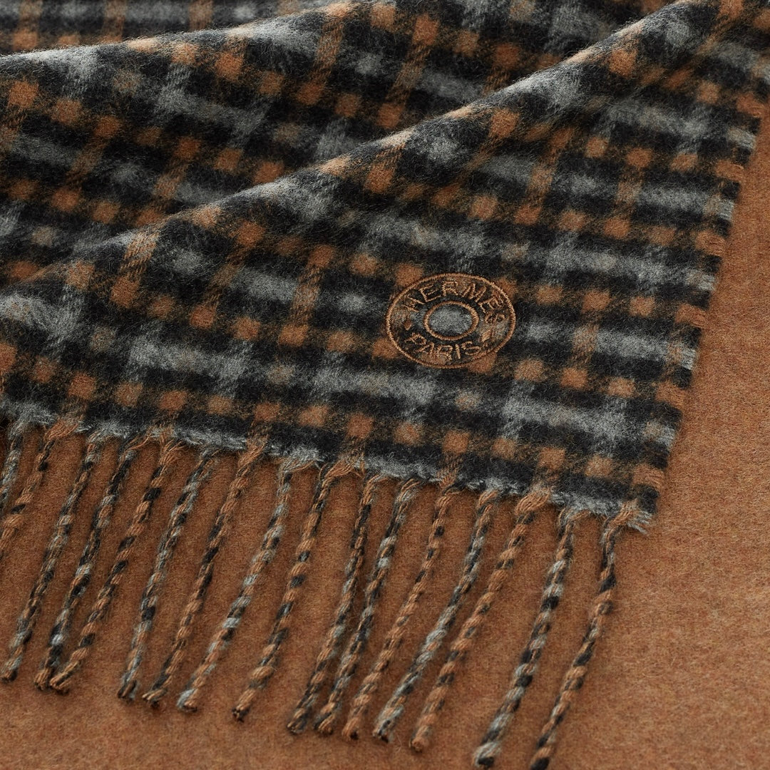 Echarpe monogrammée Hermès