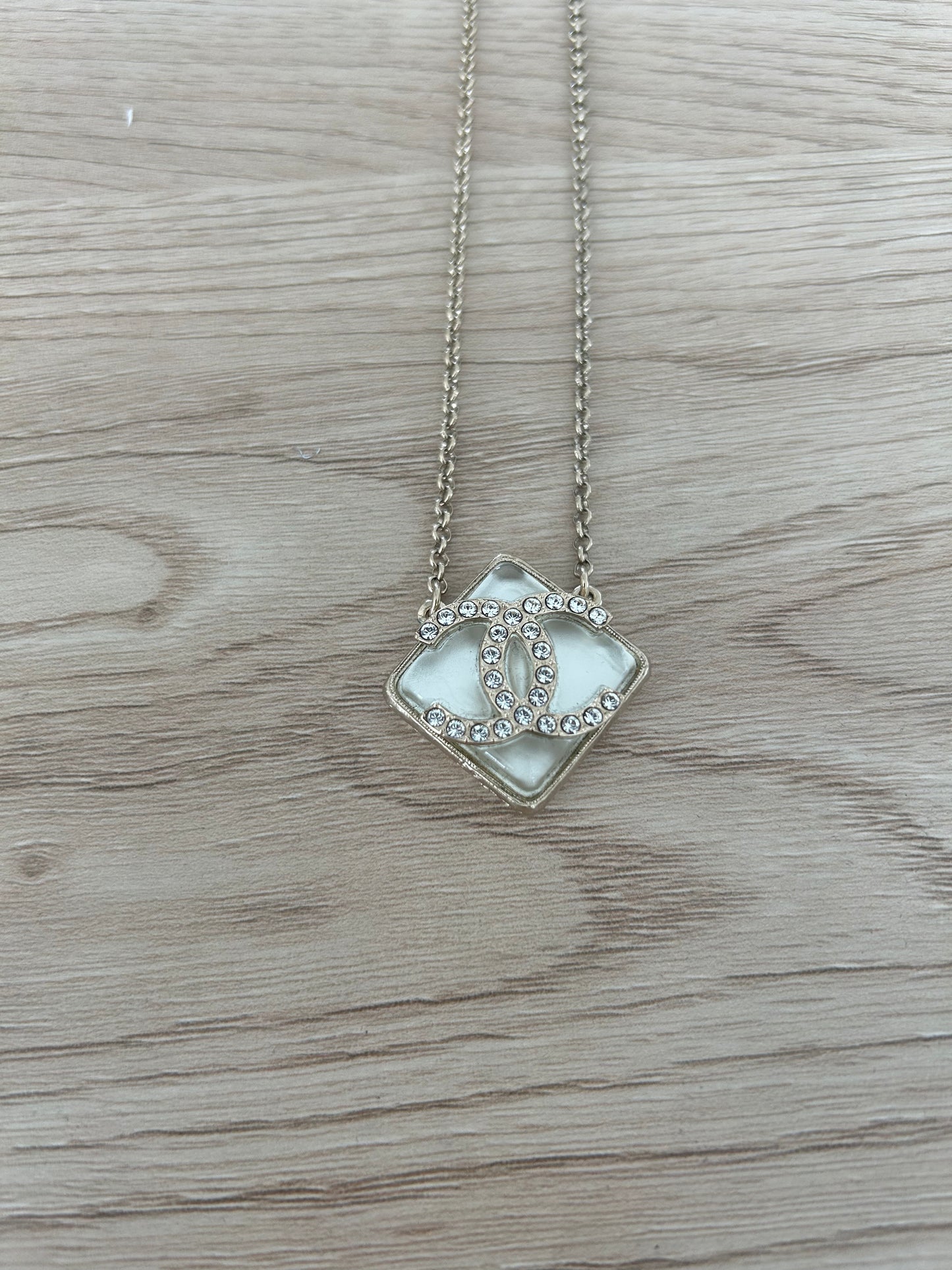 Collier Chanel