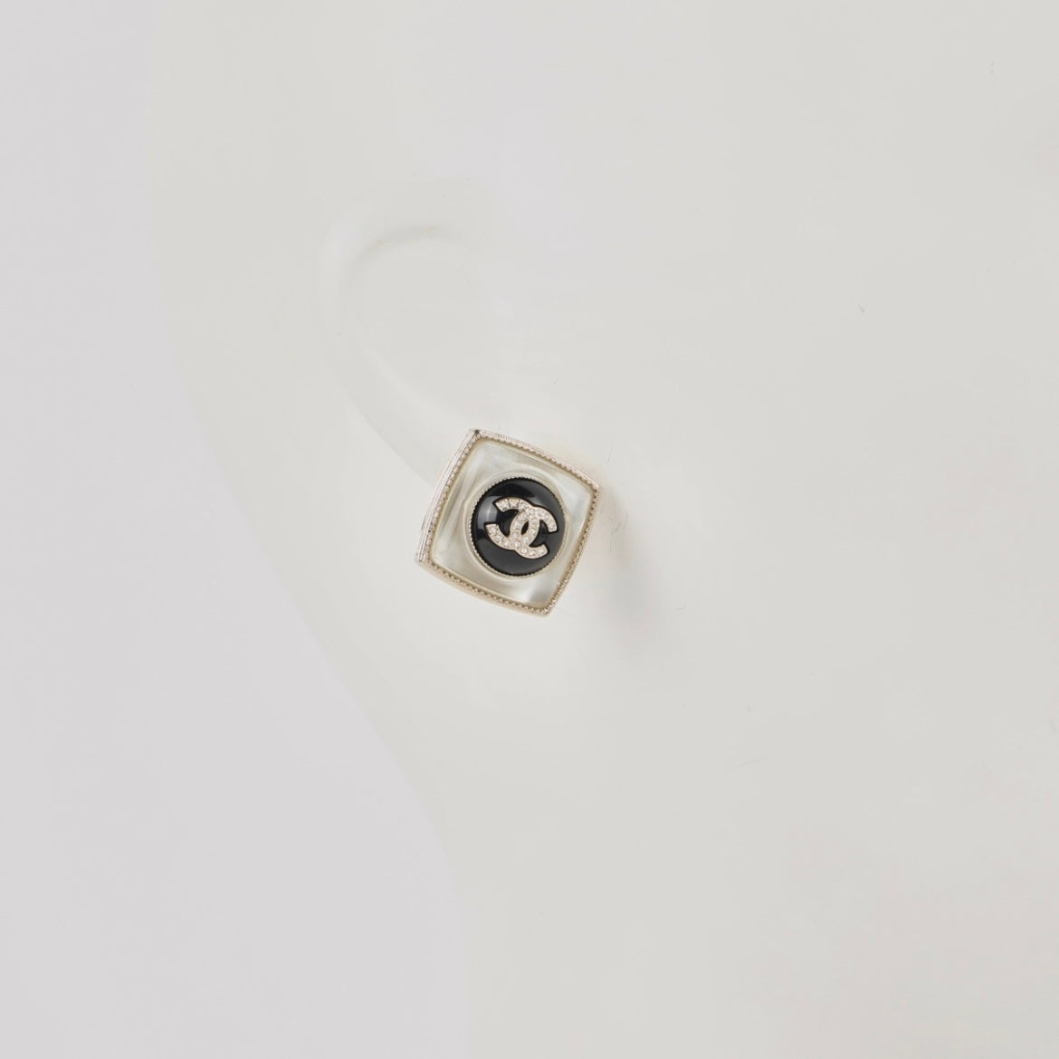 Boucles d’oreilles Chanel