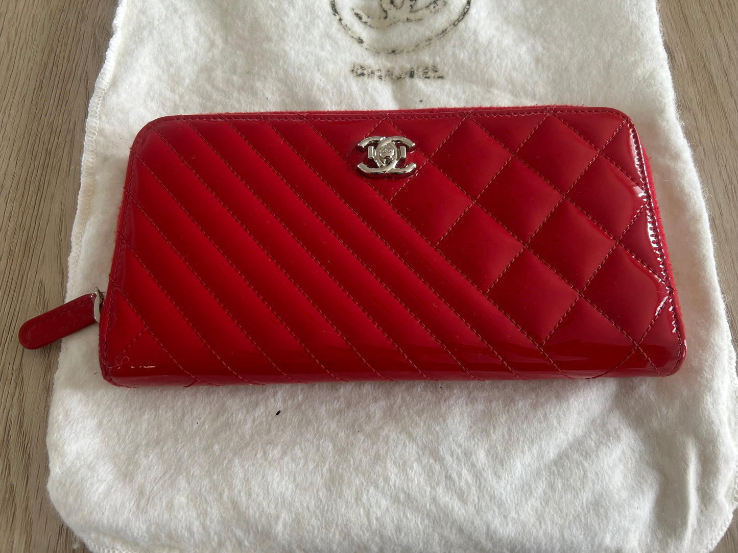 Chanel wallet