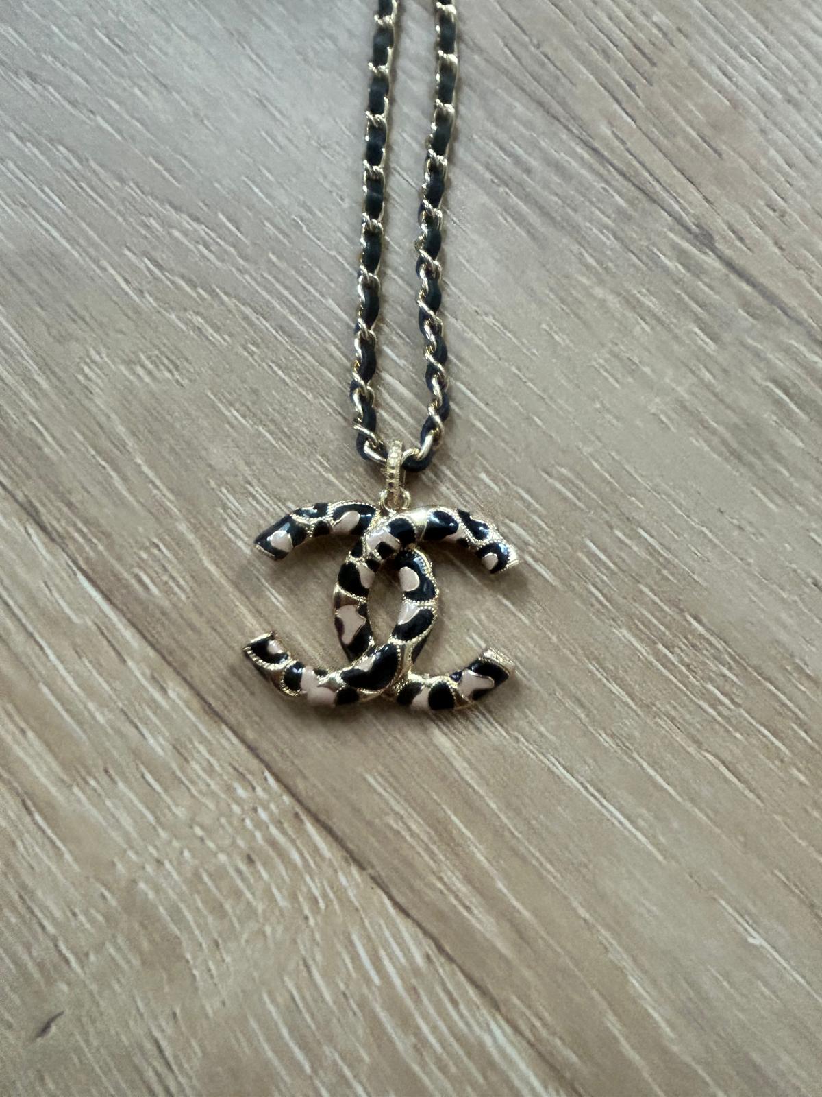 Collier Chanel