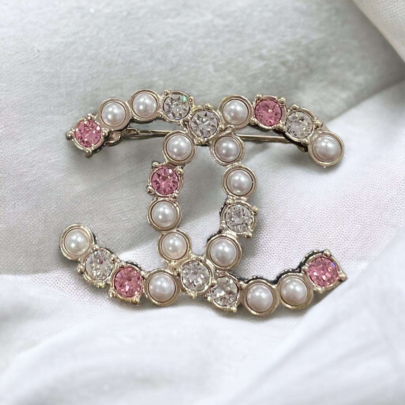Broche Chanel