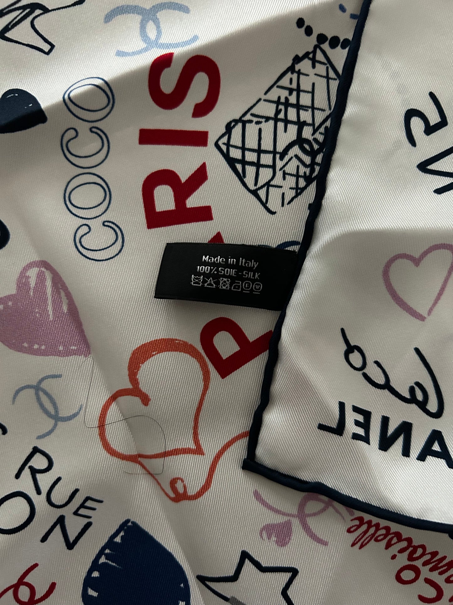 Carré en soie 90cm Chanel