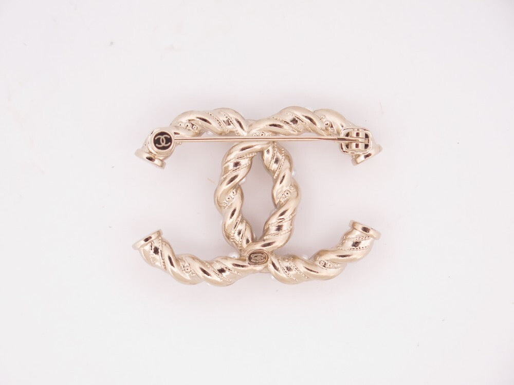 Broche Chanel