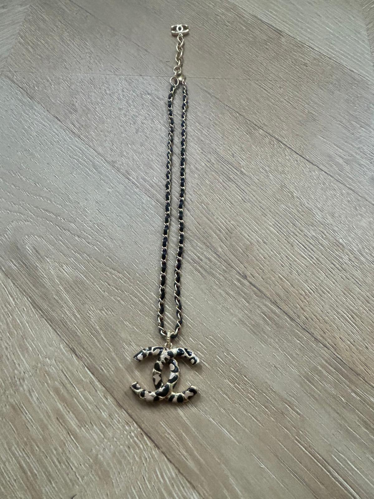 Collier Chanel
