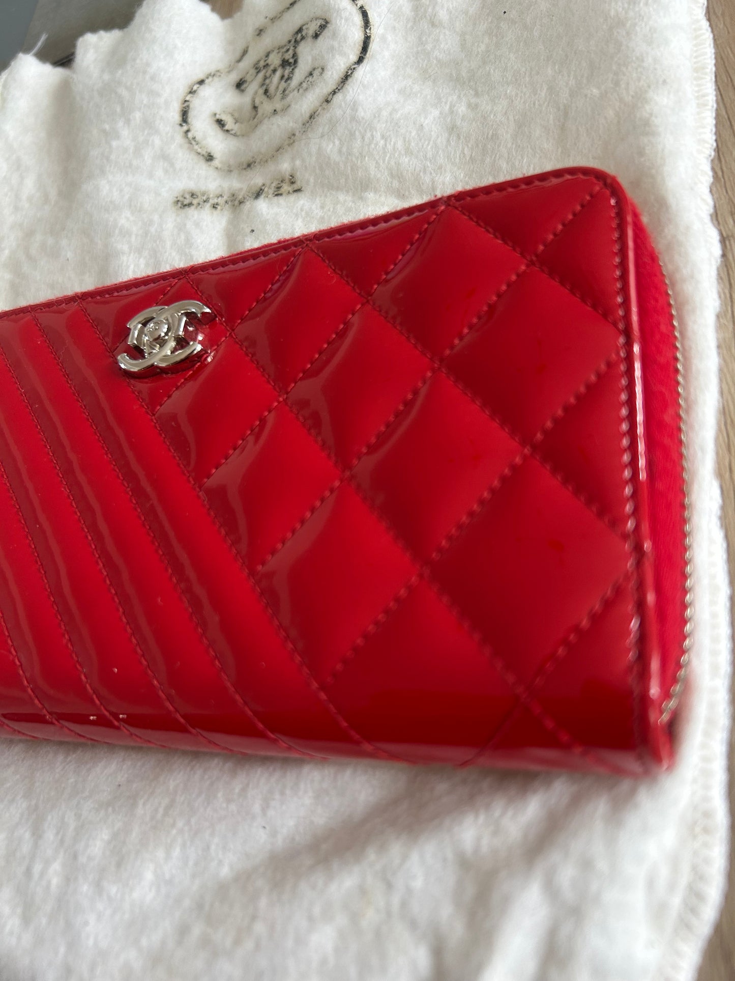 Chanel wallet