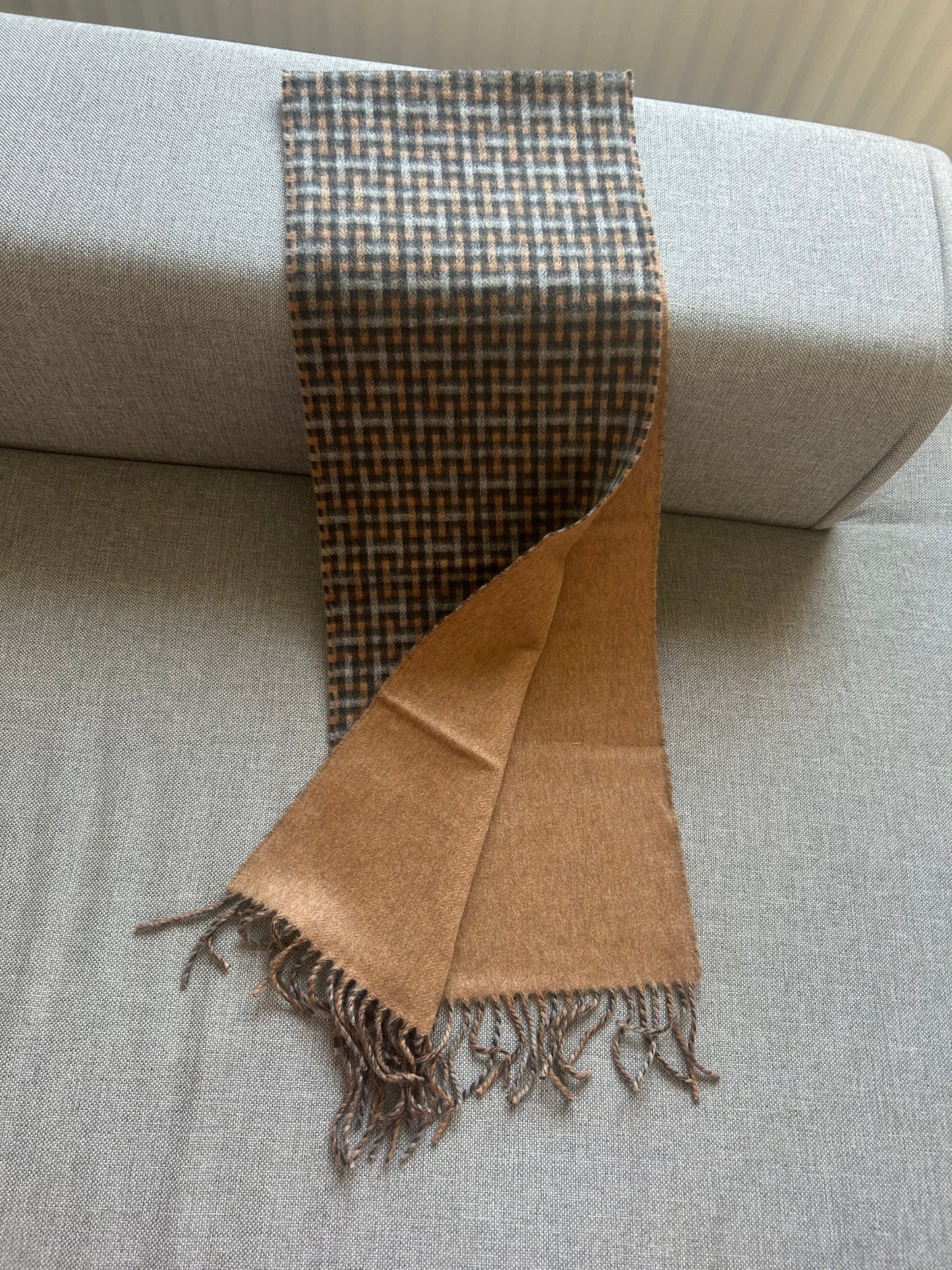 Echarpe monogrammée Hermès