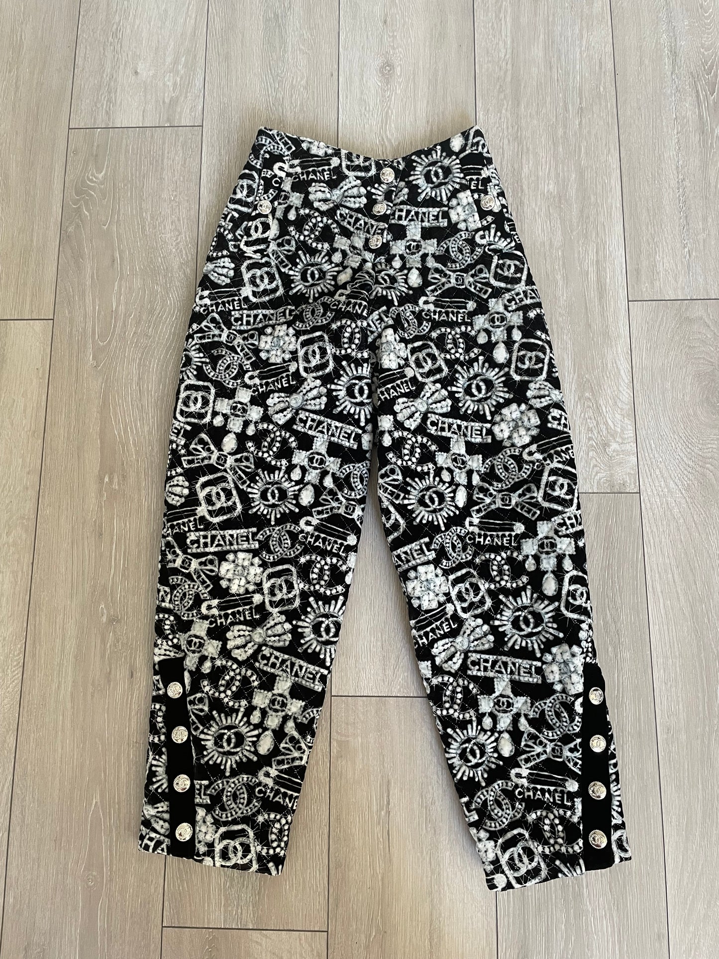 Chanel carrot pants 34