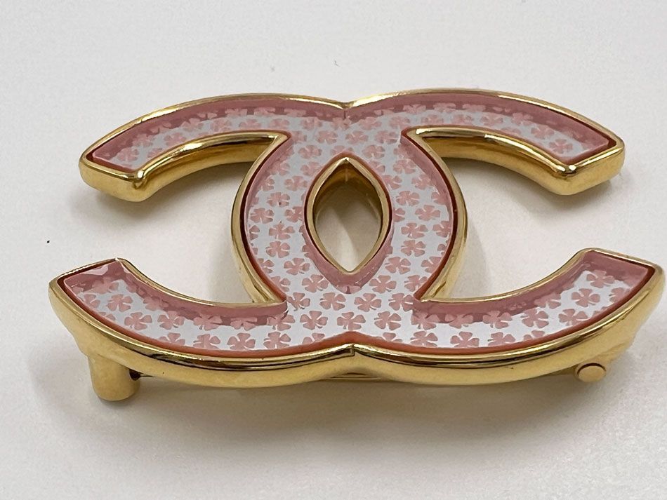 Broche Chanel