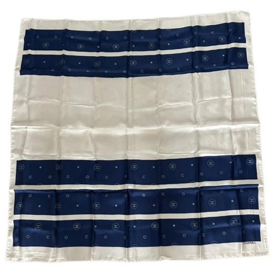 Carré en soie 90cm Chanel