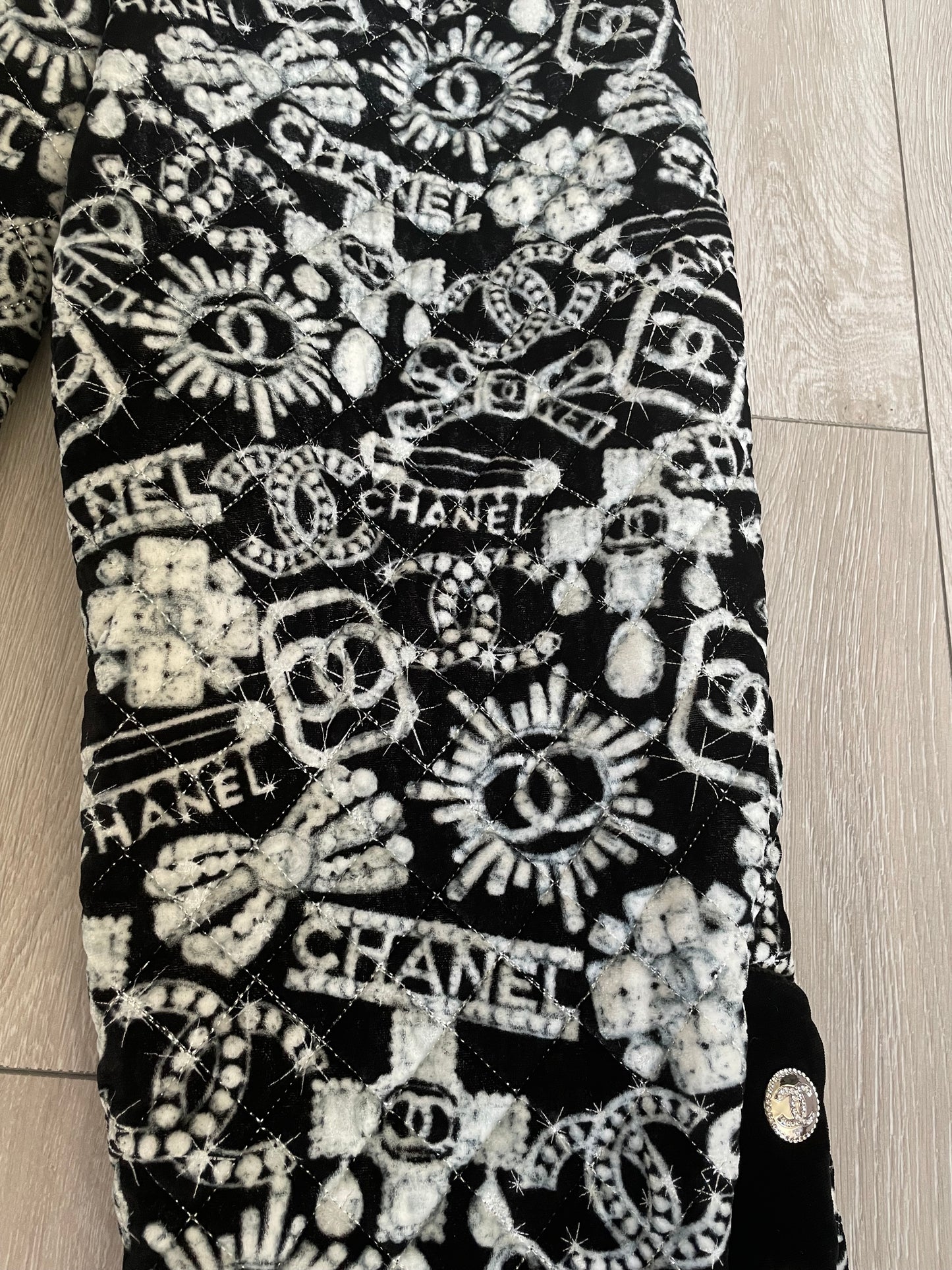 Chanel carrot pants 34