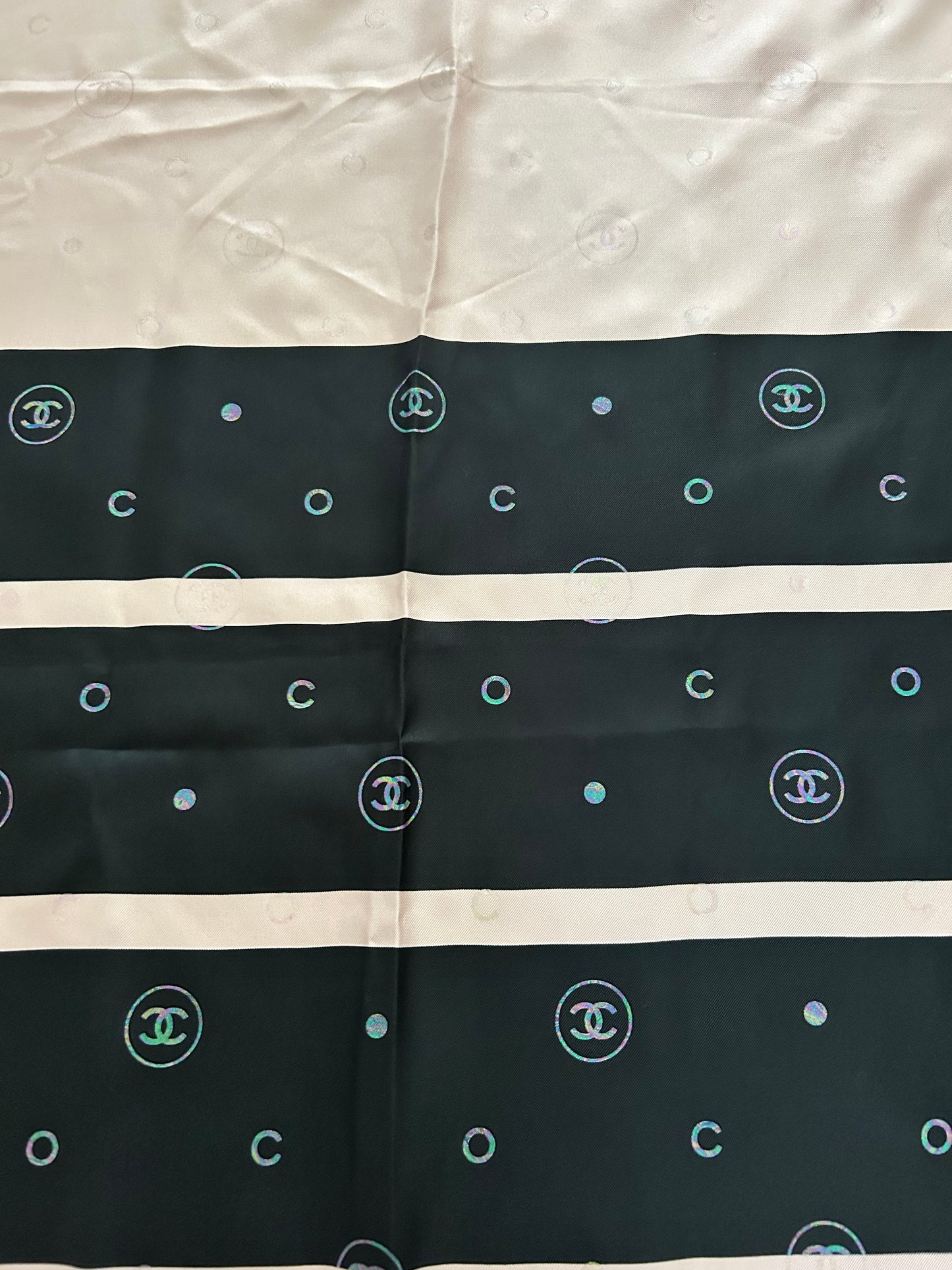 Carré en soie 90cm Chanel