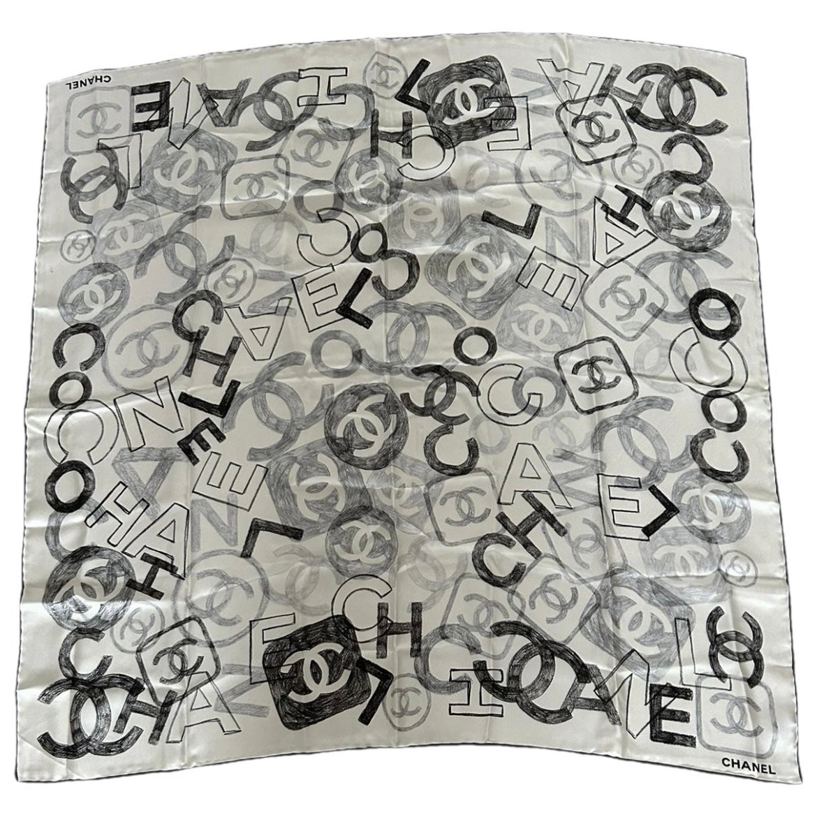 Carré en soie 90cm Chanel