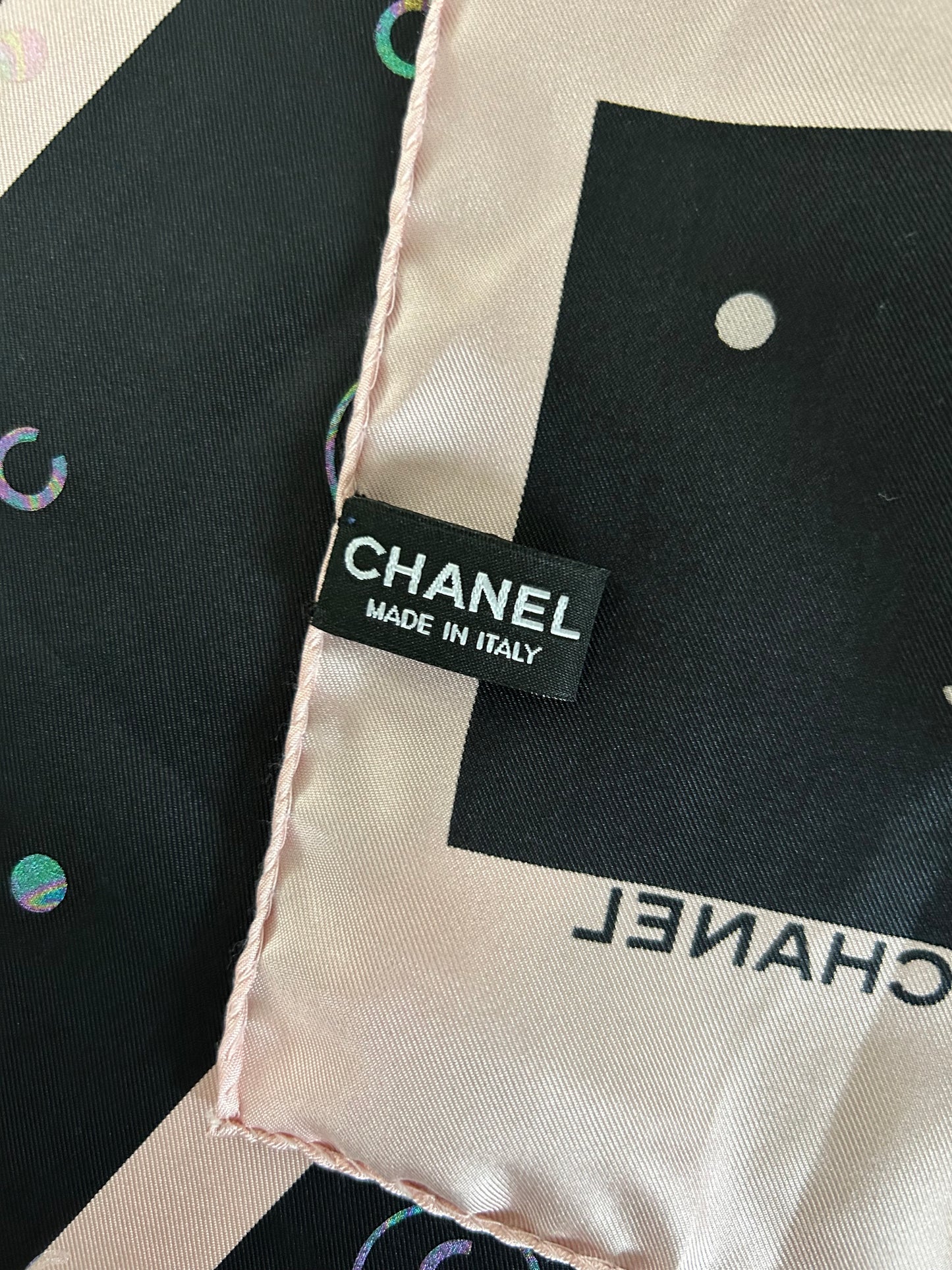 Carré en soie 90cm Chanel