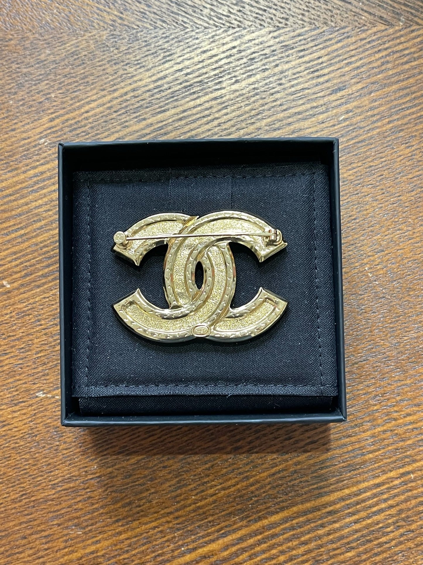 Broche Chanel