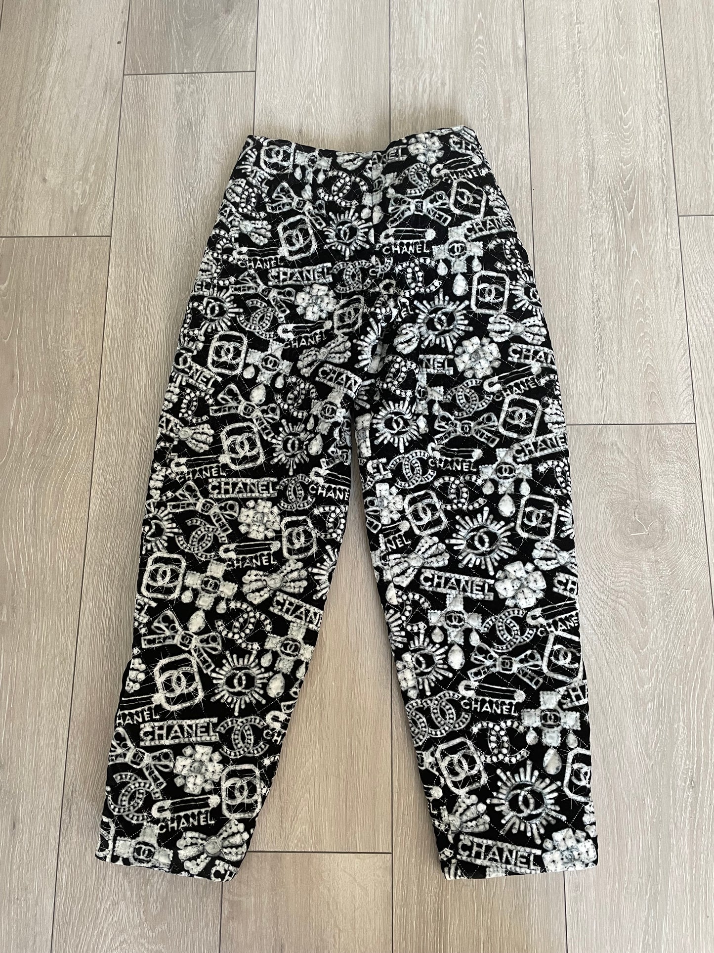 Chanel carrot pants 34